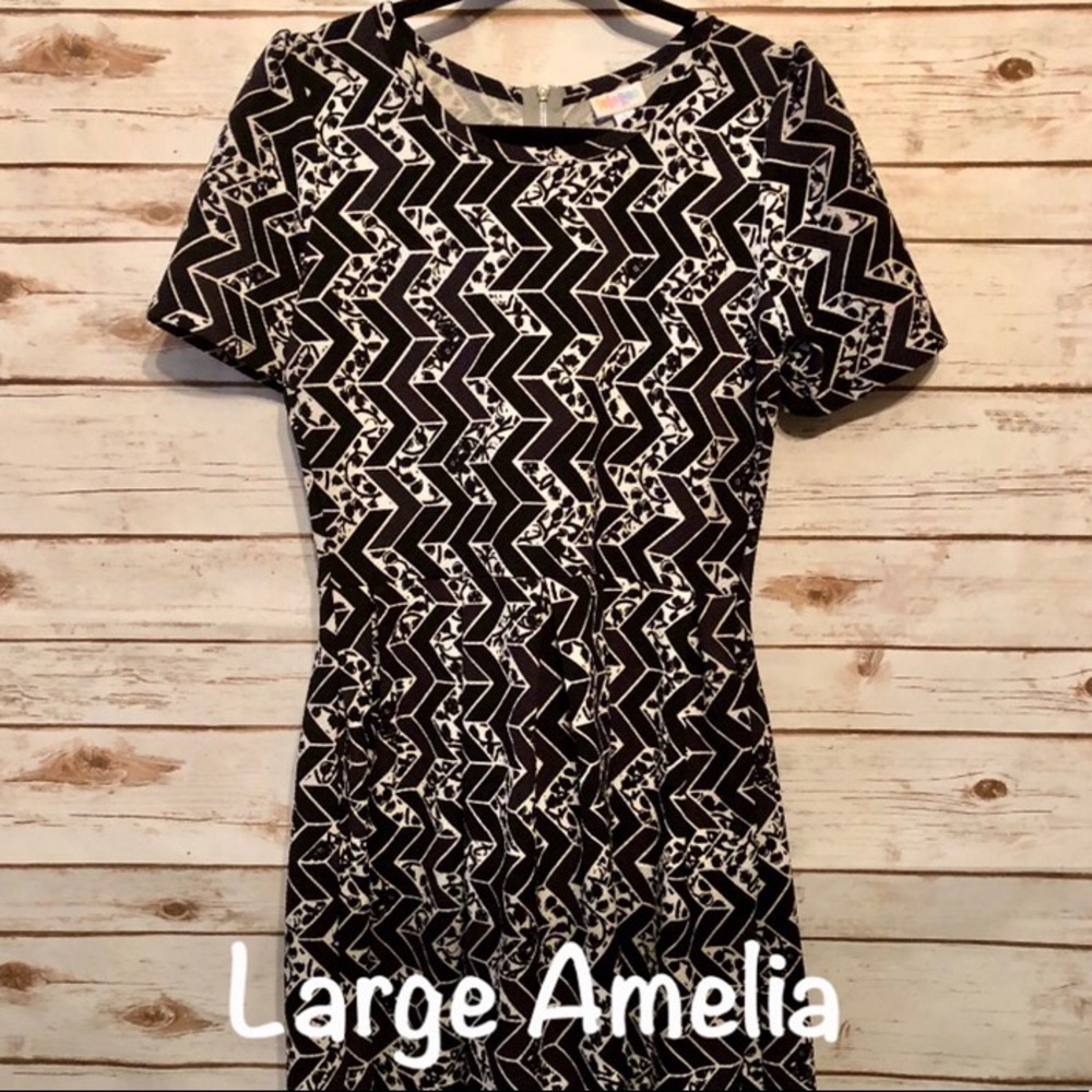 NWOT LuLalRoe Amelia